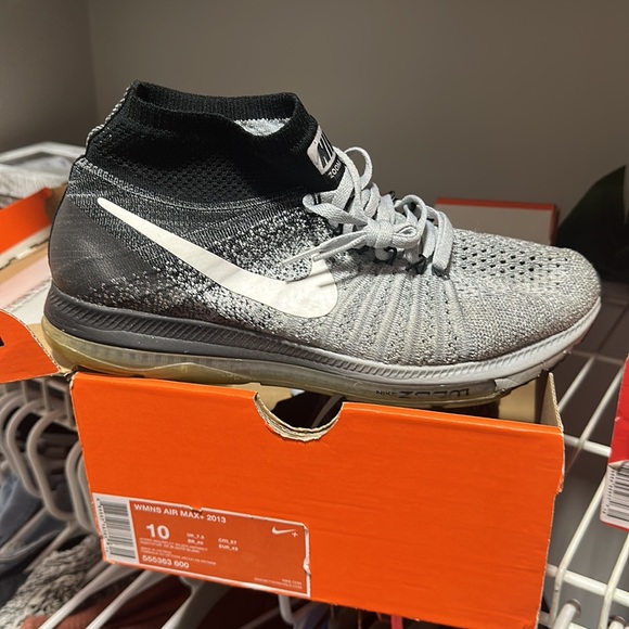 Women’s Air Max + 2013 - Picture 2 of 2